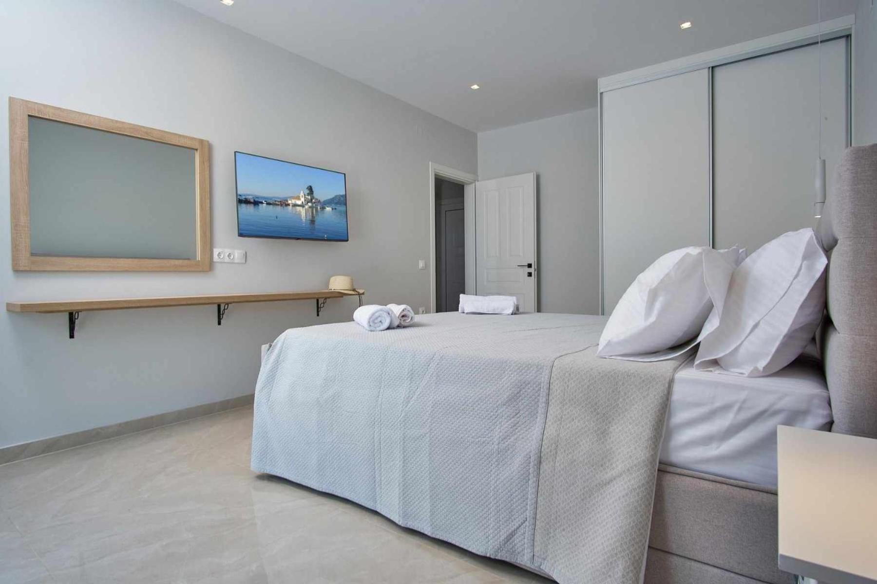 Mini Tsaros Villa